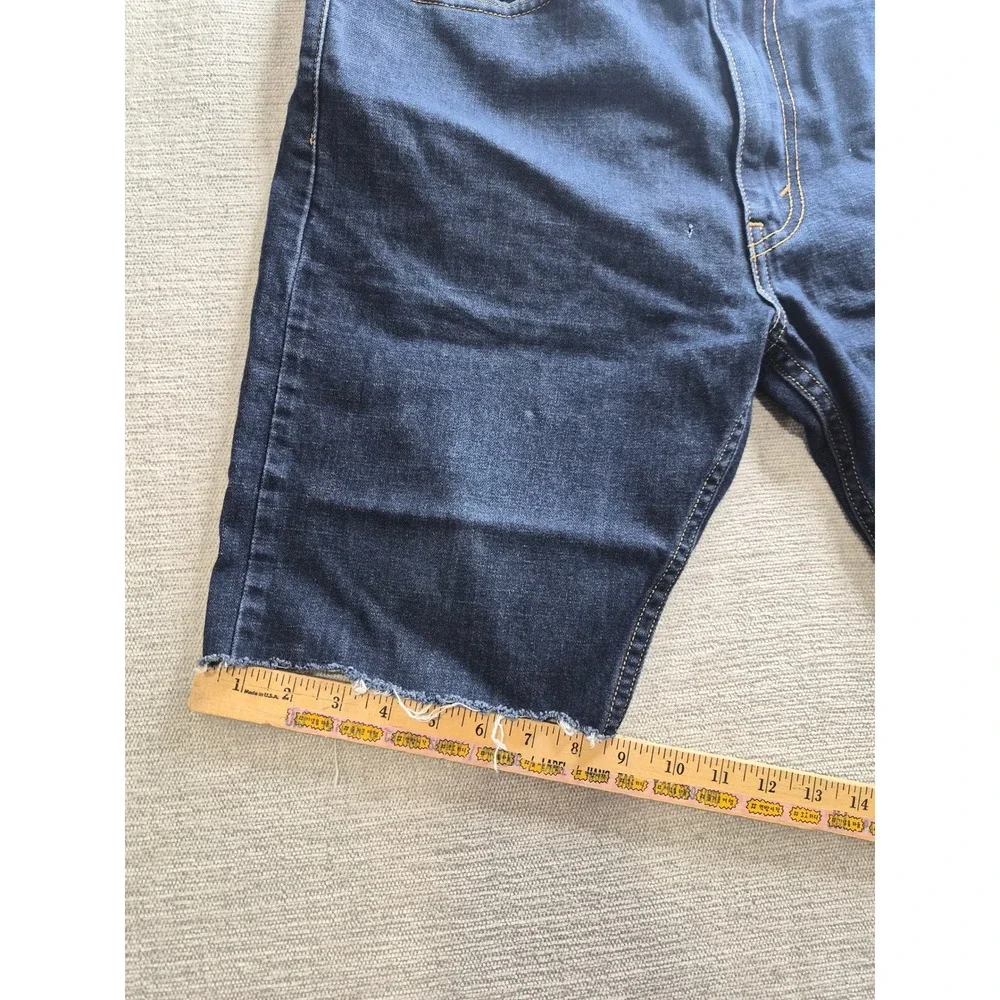 Levi's 559 Relaxed Straight Shorts Mens 38x30 Blue Denim Frayed Hem Dark Wash